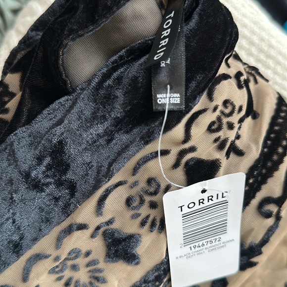 Torrid Velvet Burnout Ruana - Picture 4 of 4